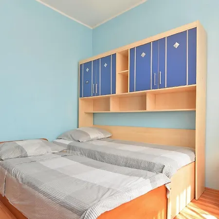 Fuer 6 Personen Ca 100 Qm In Liznjan, Istrien Suedkueste Von Istrien Apartament